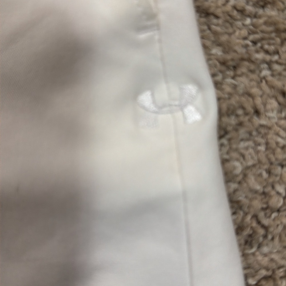 Under Armour golf shorts women - Picture 2 of 3